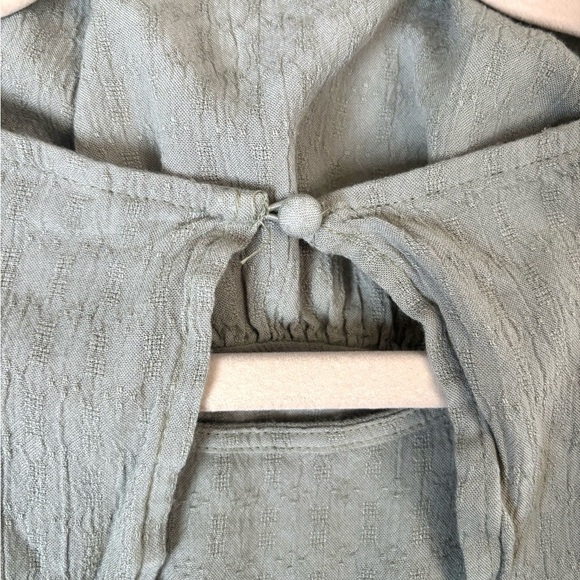 AE Babydoll Tunic Top Sage Green 3/4 Sleeves Boho Tiered Keyhole Back - Picture 4 of 7